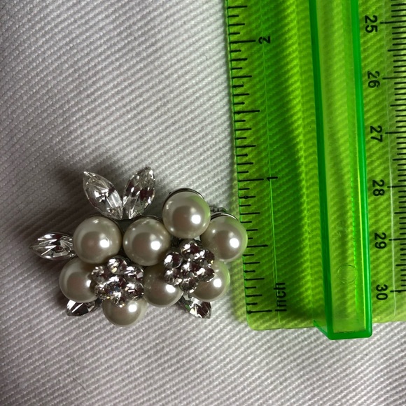Rhinestone pearl brooch - Picture 2 of 2
